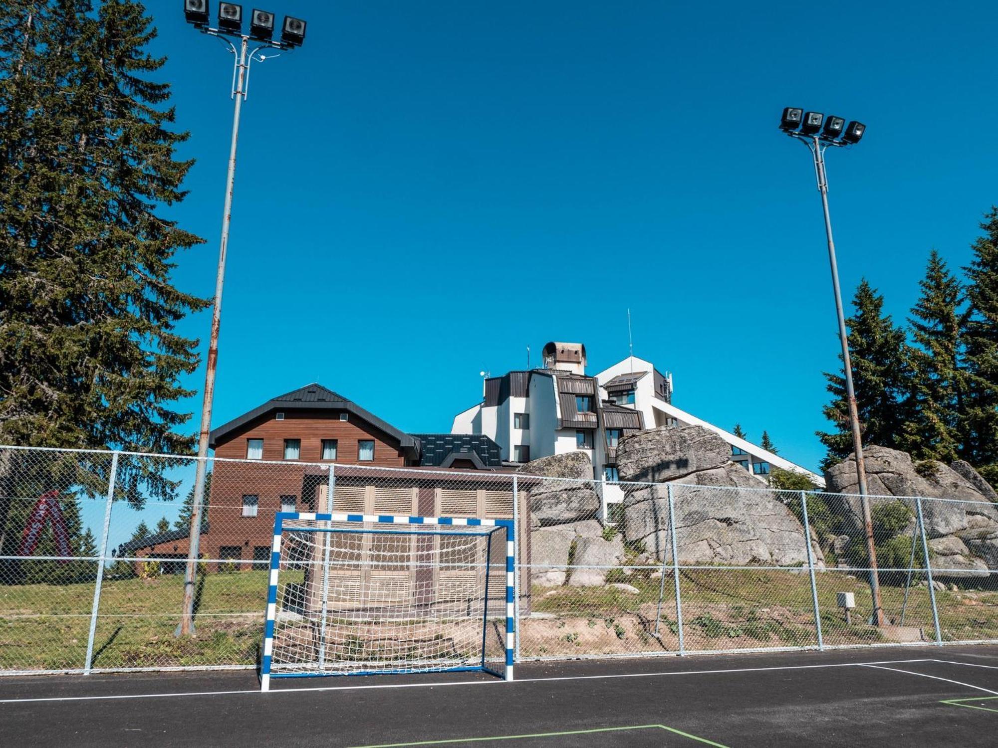 Hotel Putnik Kopaonik Exterior photo